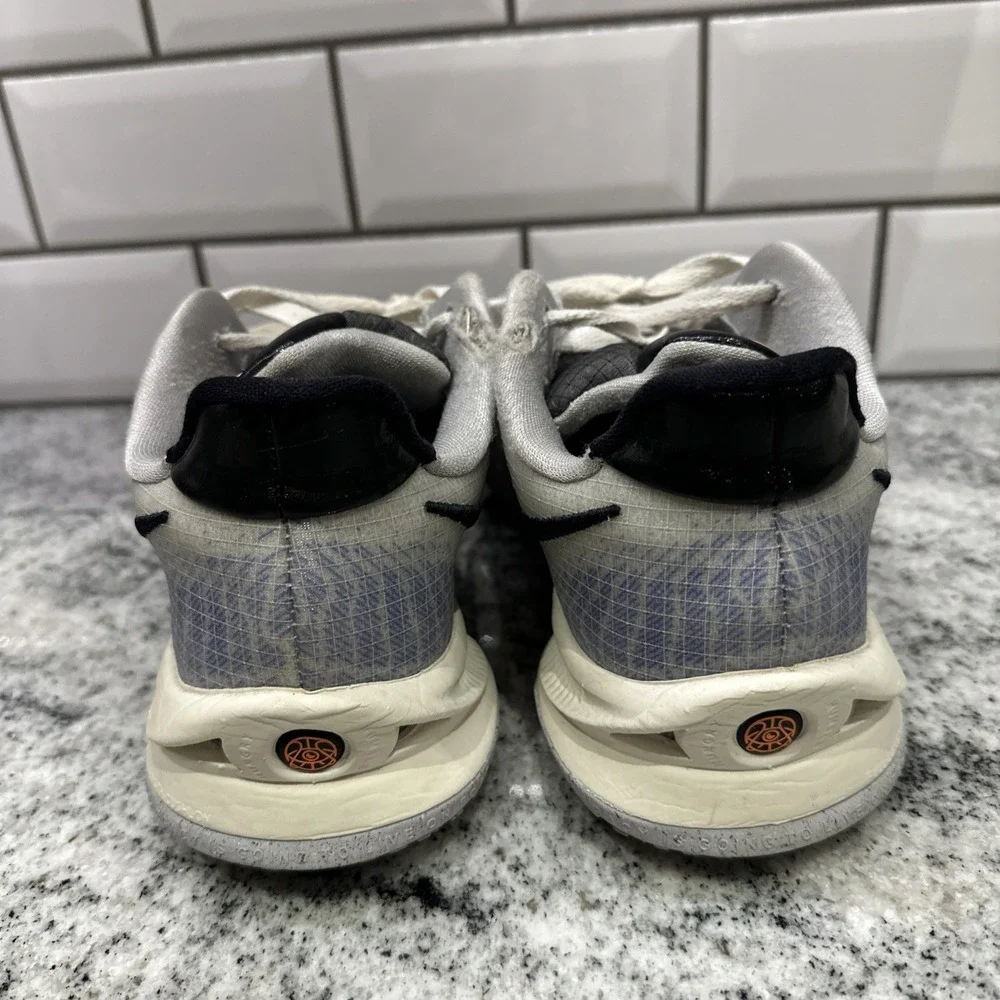 Nike step up